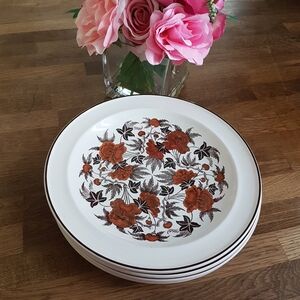 Wedgwood Peony Oven to Table Dinner Plates Set of 4